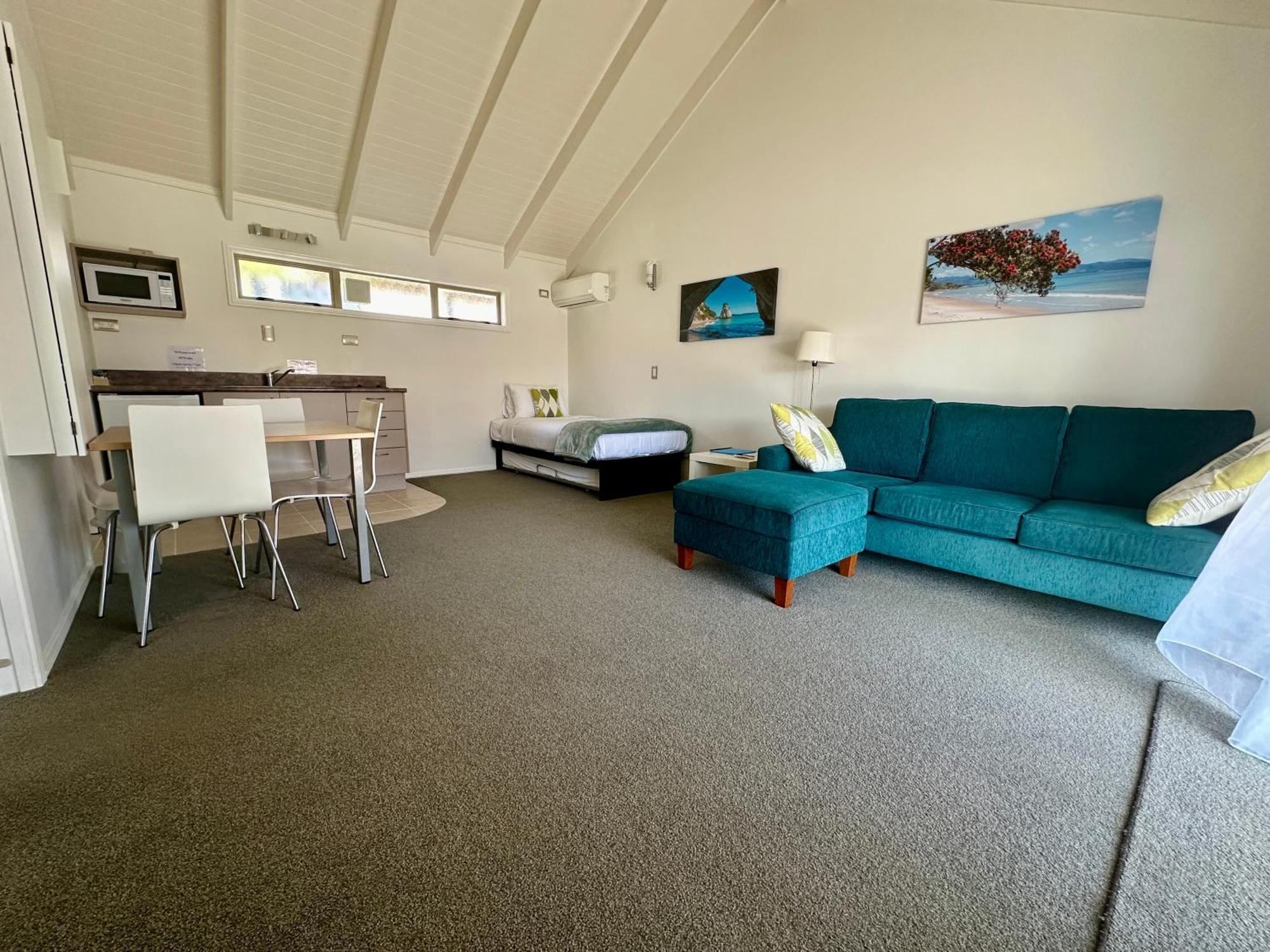 The Olive Motel Coromandel Екстериор снимка