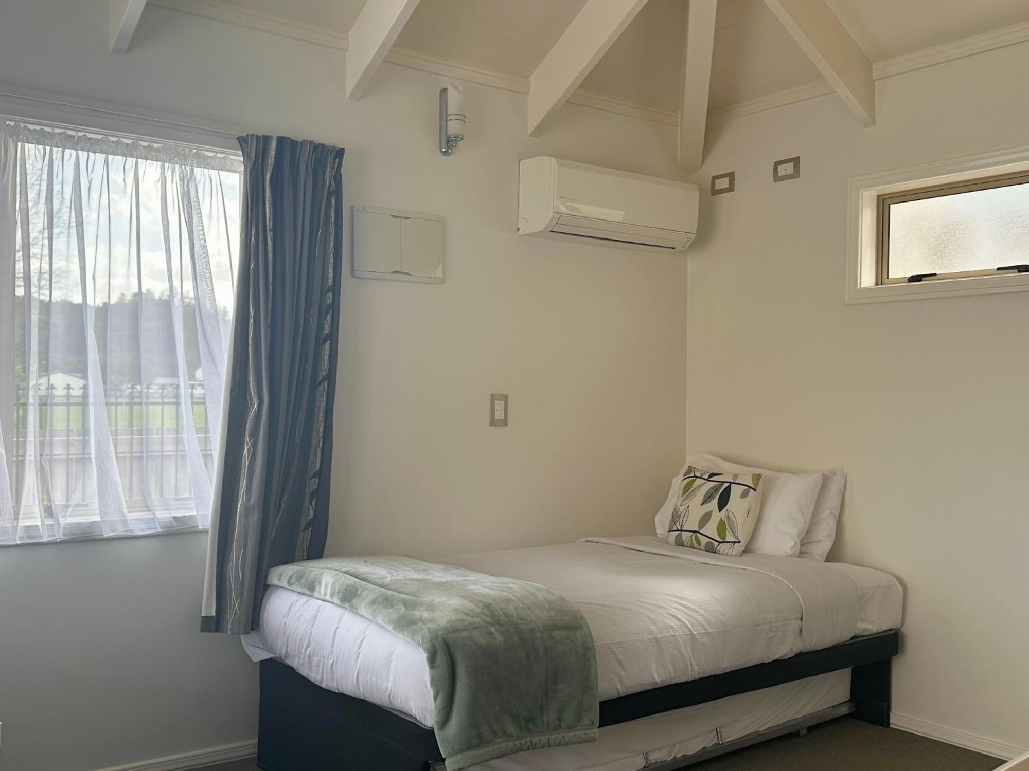 The Olive Motel Coromandel Екстериор снимка