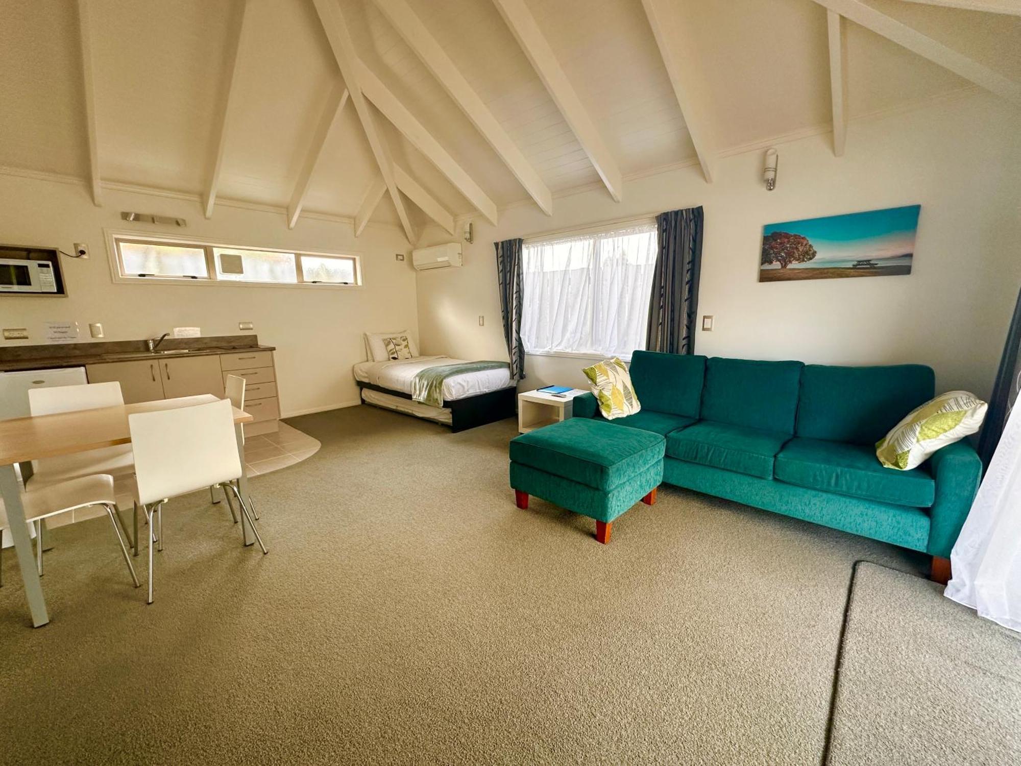 The Olive Motel Coromandel Екстериор снимка
