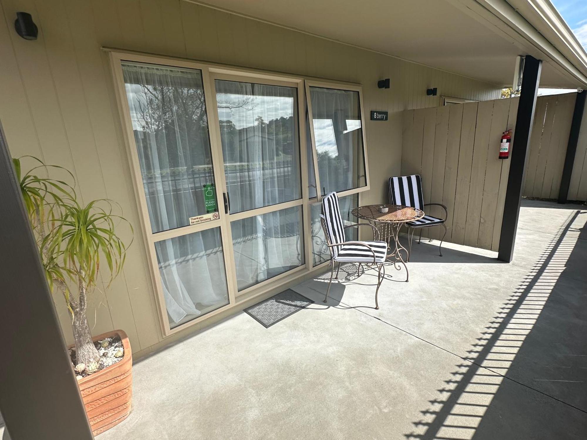 The Olive Motel Coromandel Екстериор снимка