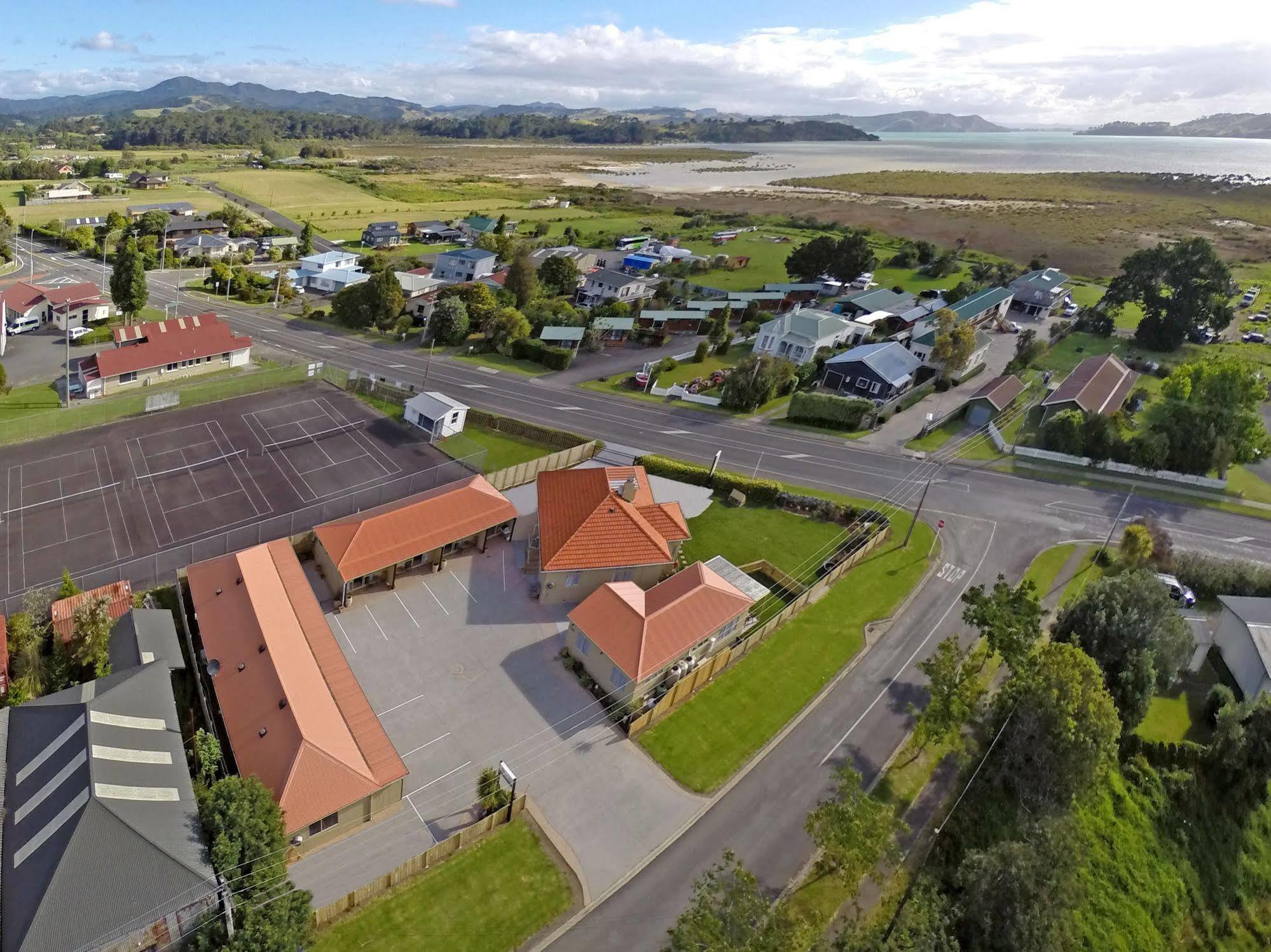 The Olive Motel Coromandel Екстериор снимка