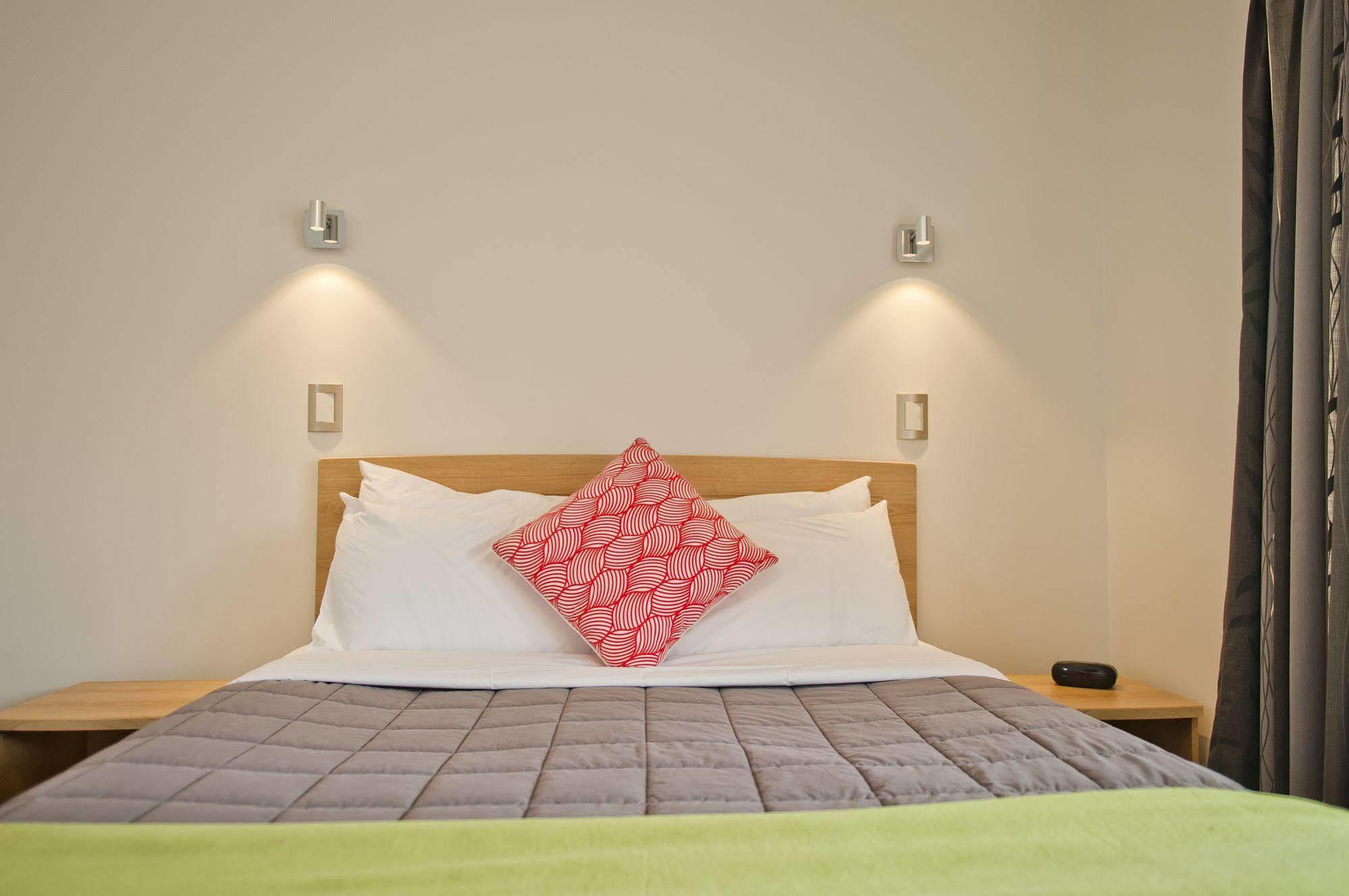 The Olive Motel Coromandel Екстериор снимка