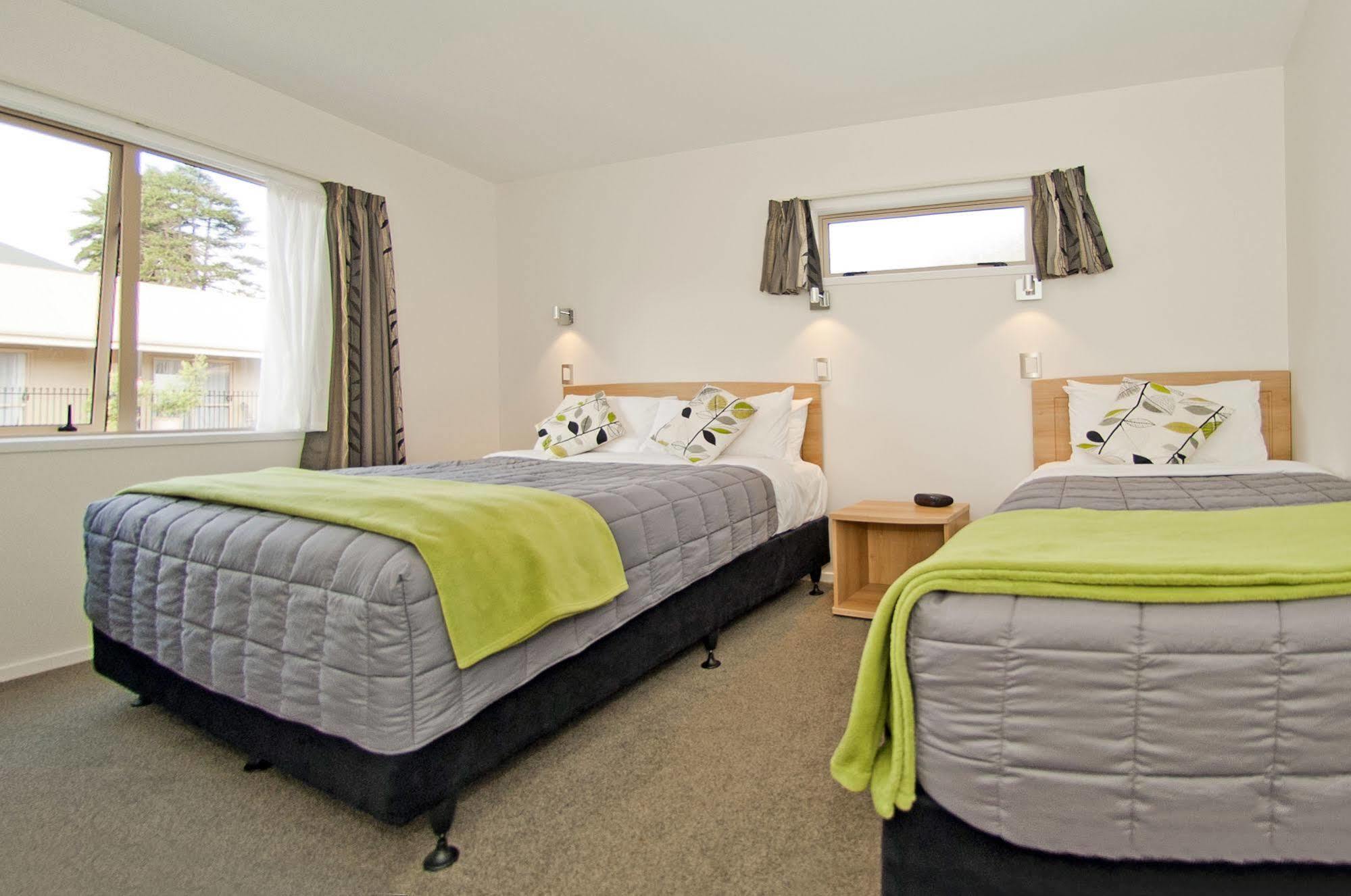 The Olive Motel Coromandel Екстериор снимка